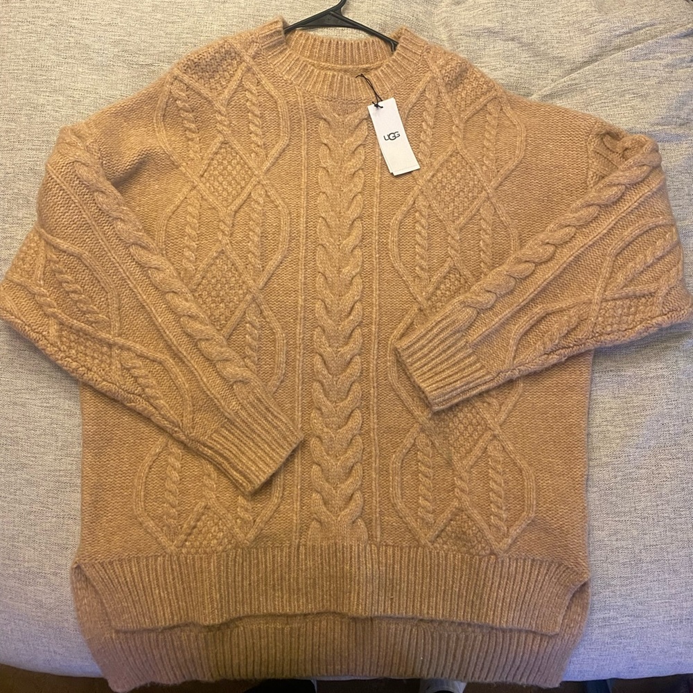 NWT UGG sweater